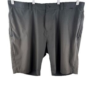 Travis Mathew Shorts Mens Sz 40 Gray Performance Stretch Golf Chinos 10" Inseam